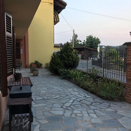 Relax Nel Noccioleto Guest House Novello Luaran gambar