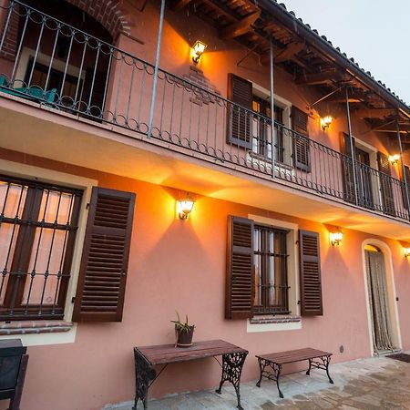 Relax Nel Noccioleto Guest House Novello Luaran gambar