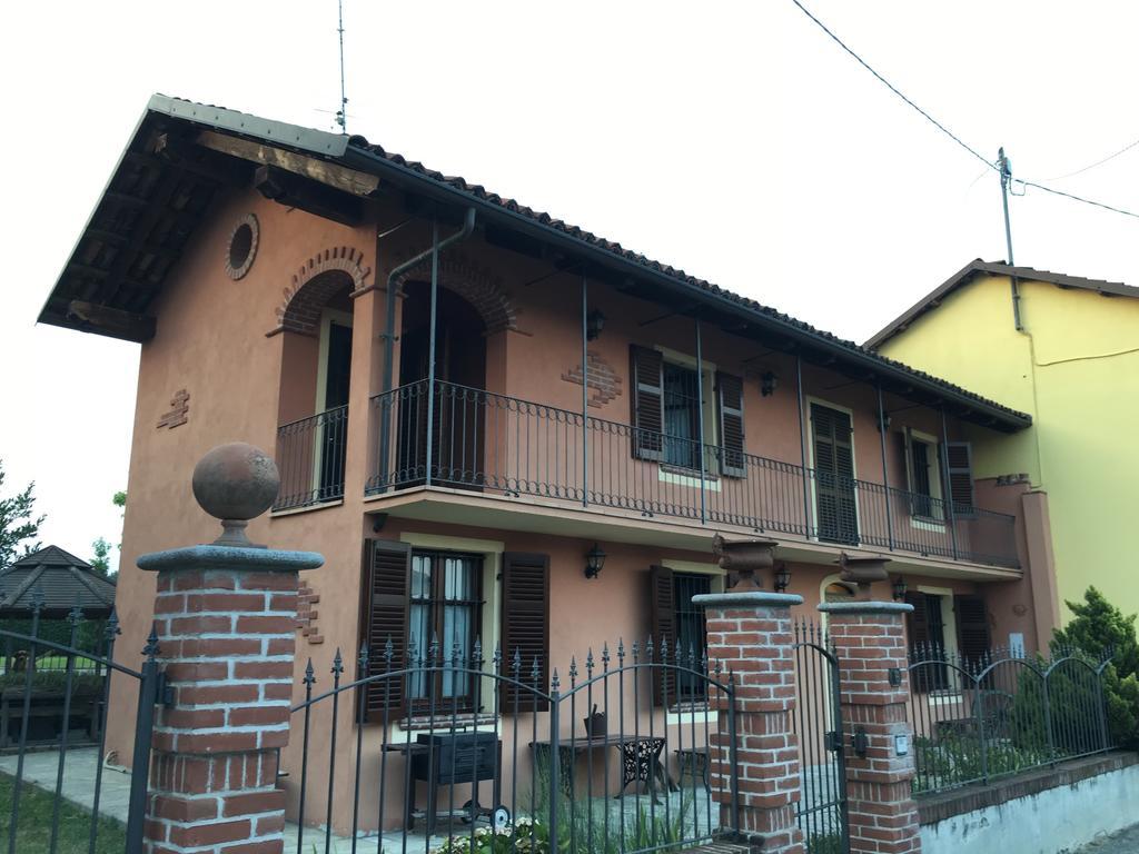 Relax Nel Noccioleto Guest House Novello Luaran gambar