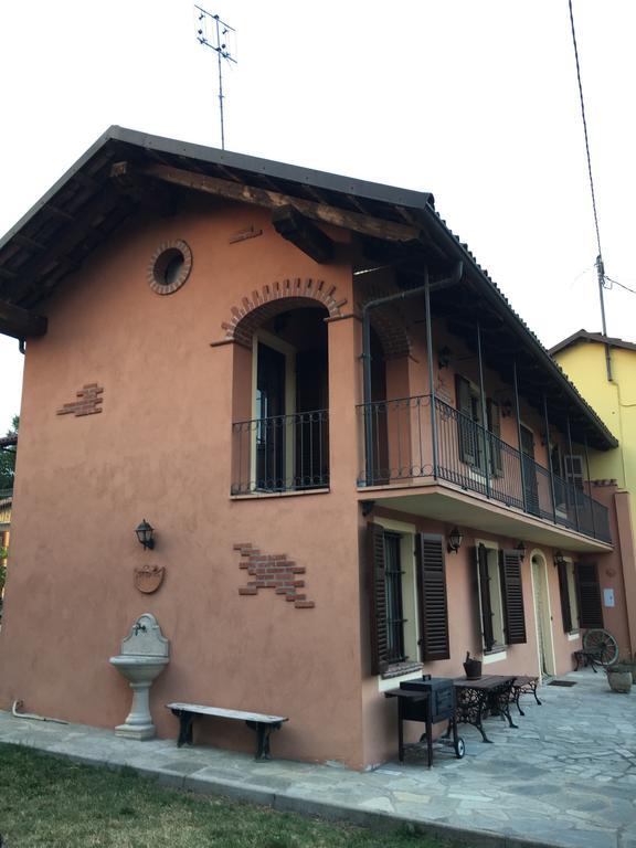 Relax Nel Noccioleto Guest House Novello Luaran gambar